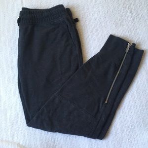 Gap joggers w/ quilted knee and zipper ankle